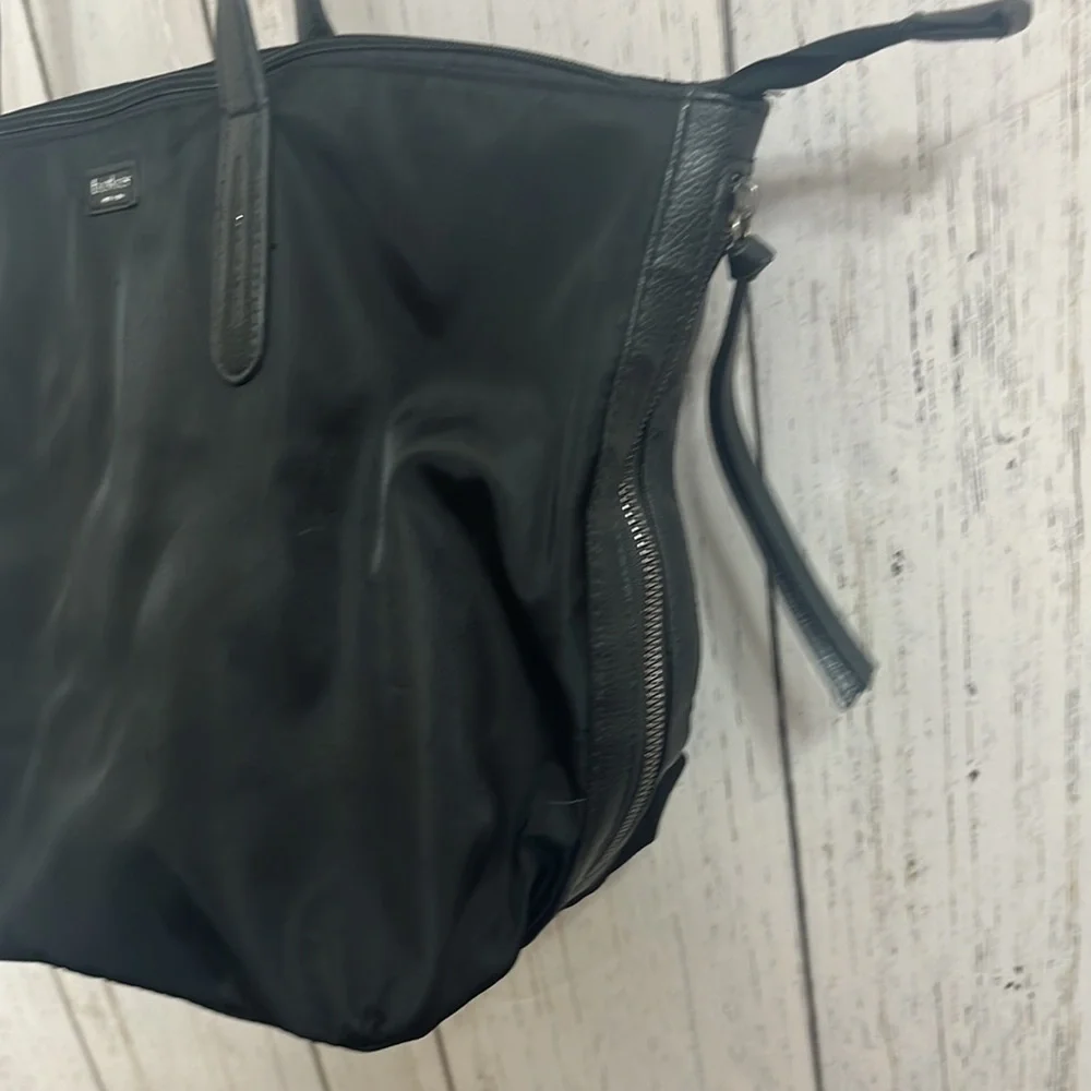 Botkier bond black tote bag zipper top vinyl outer - Picture 6 of 13